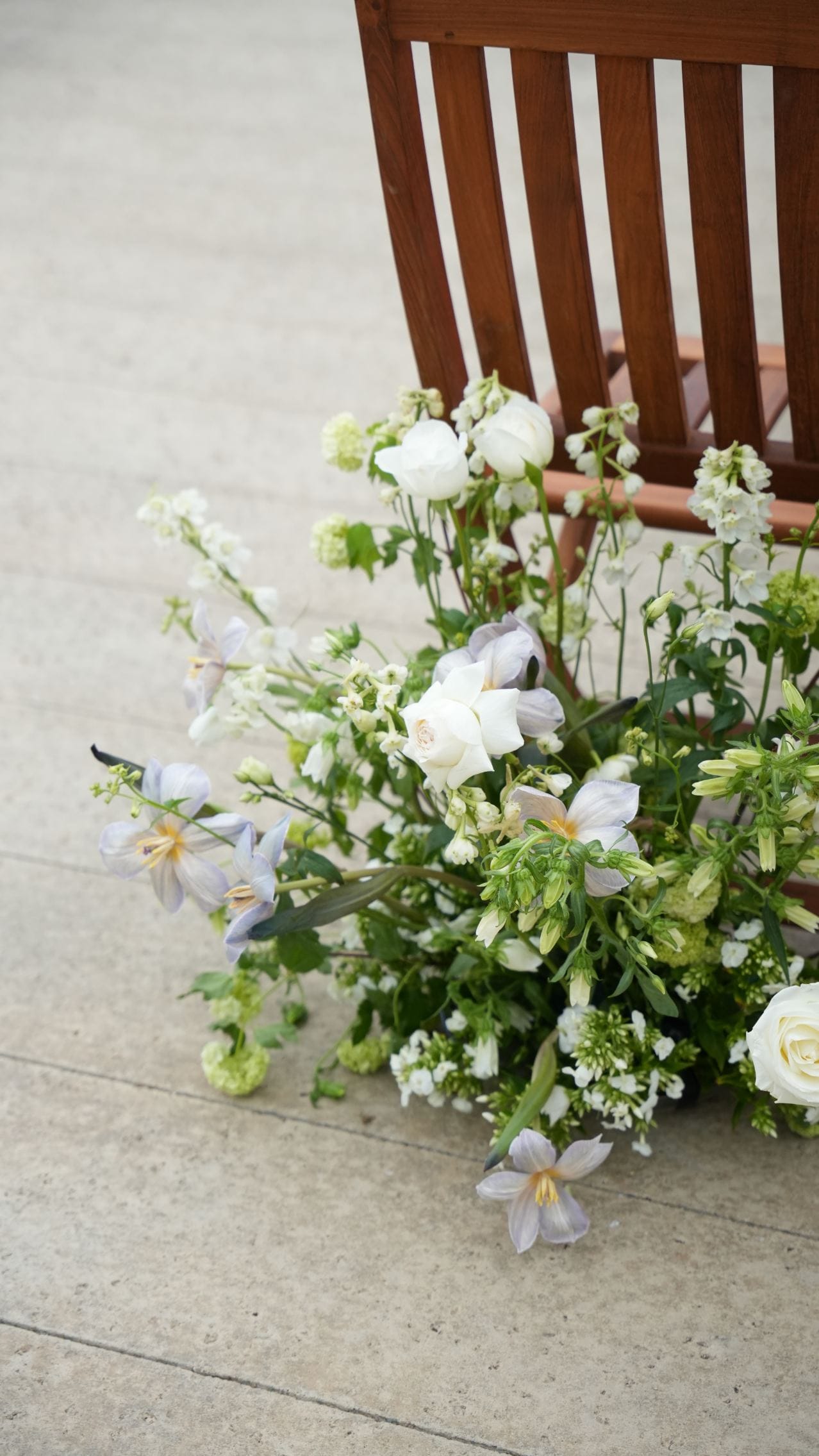 Alila Marea luxury wedding flowers by CHIC Flowers - arrangement 5