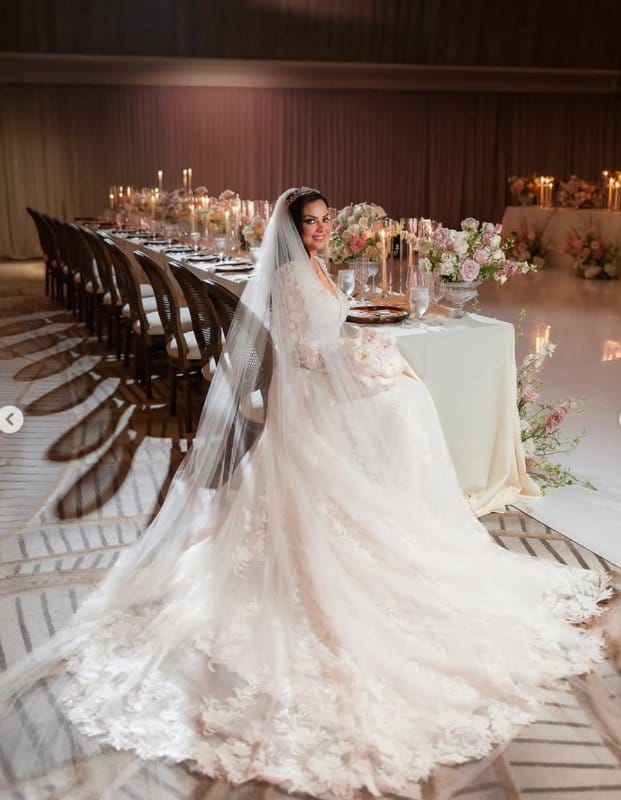 Alila Marea, Encinitas, CA luxury wedding flowers by CHIC Flowers - arrangement 9