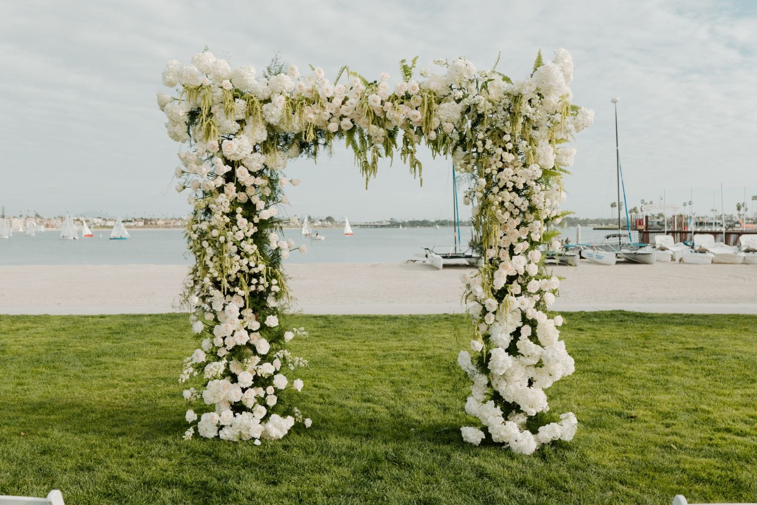 Catamaran Resort, San Diego, CA luxury wedding flowers by CHIC Flowers - arrangement 7