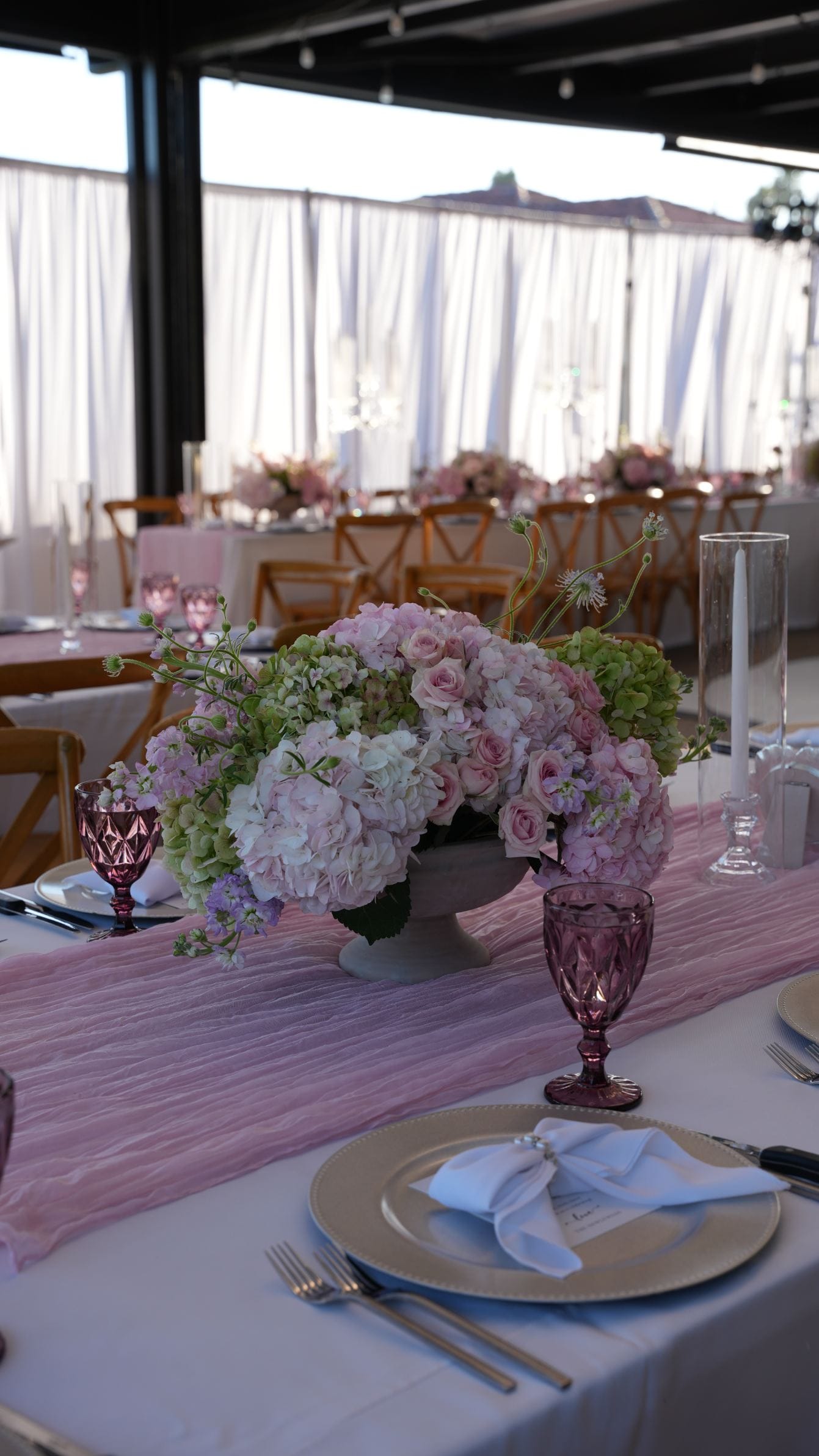 Hotel Del Coronado, CA luxury wedding flowers by CHIC Flowers - arrangement 6