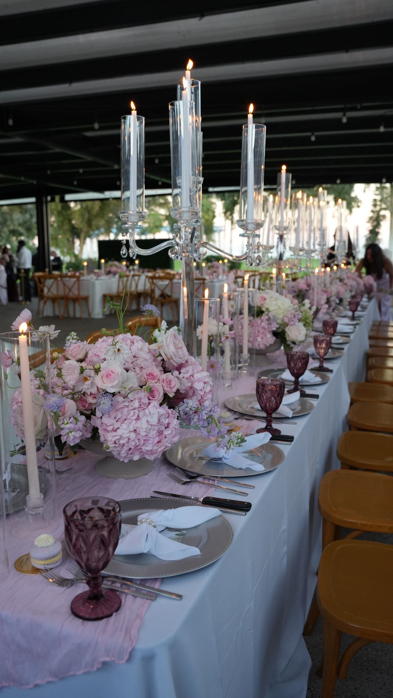 Hotel Del Coronado, CA luxury wedding flowers by CHIC Flowers - arrangement 13