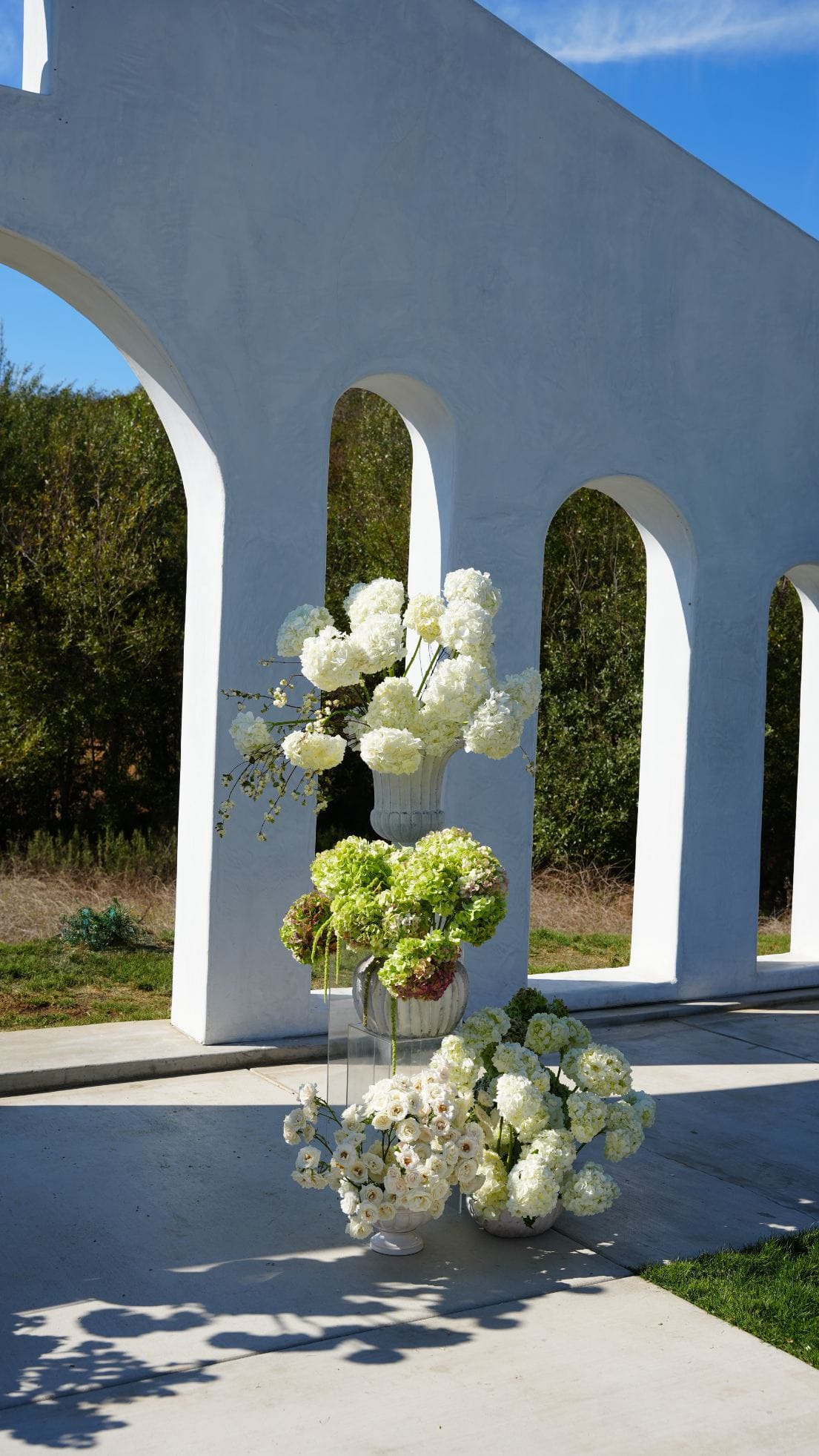 Jeune Perche, Fallbrook, CA luxury wedding flowers by CHIC Flowers - arrangement 7
