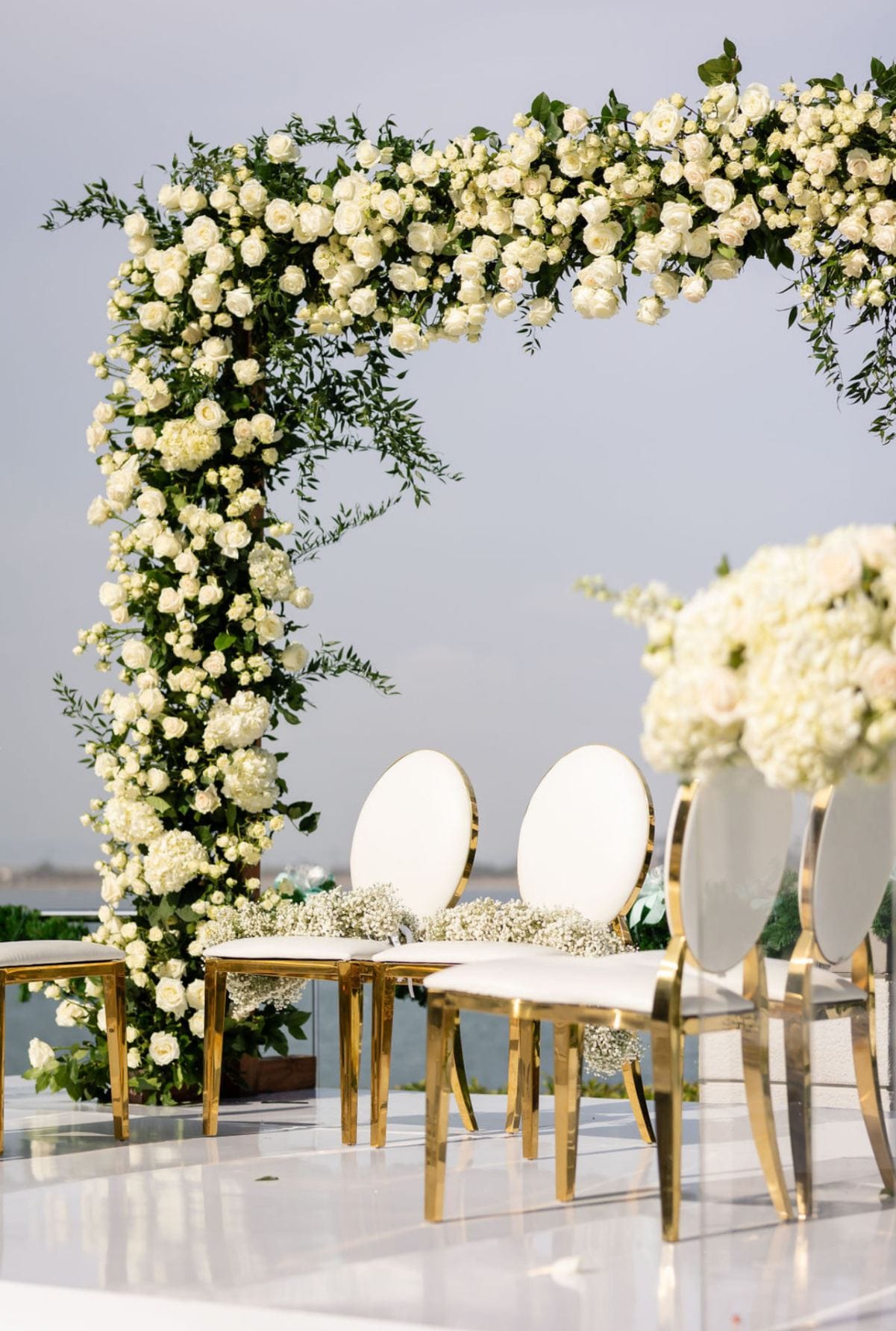 Loews Coronado Bay Resort, CA wedding flowers by CHIC Flowers