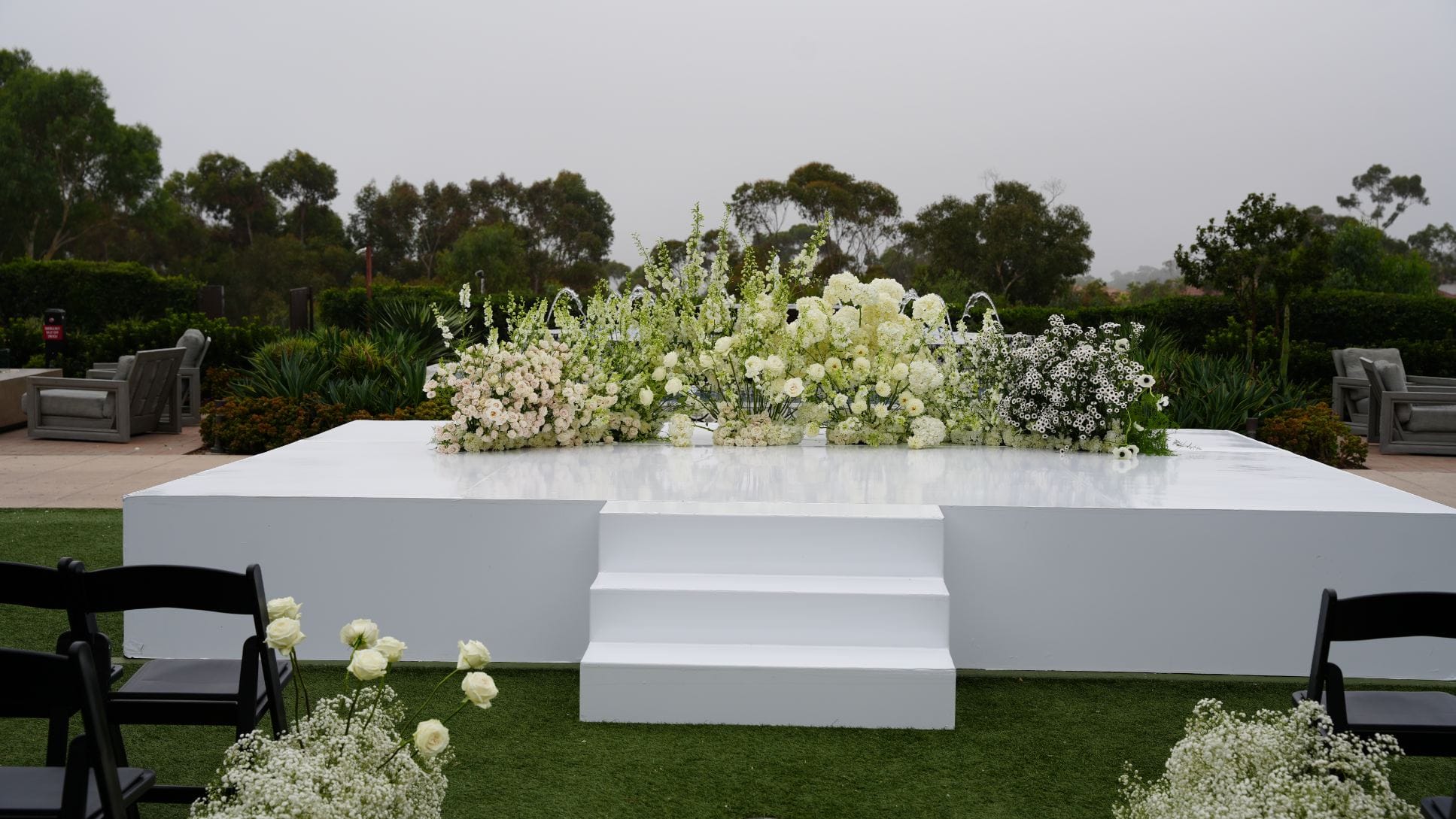 Park Hyatt Aviara luxury wedding flowers by CHIC Flowers - arrangement 2