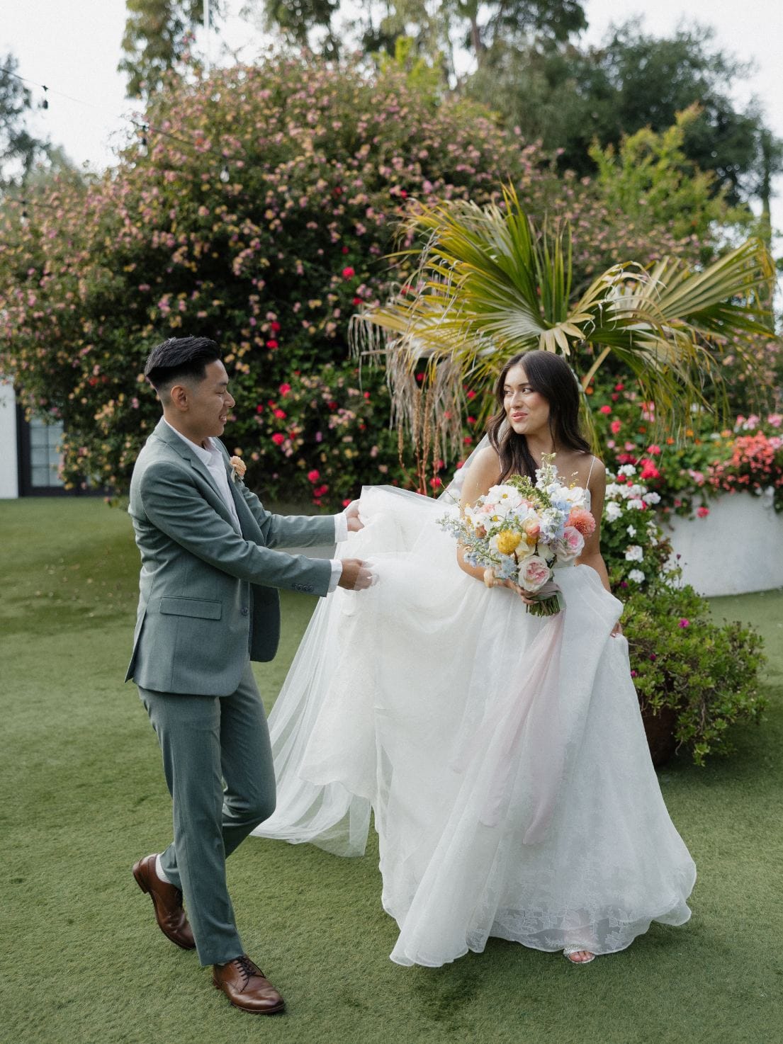 Tivoli Fallbrook, CA luxury wedding flowers by CHIC Flowers - arrangement 1