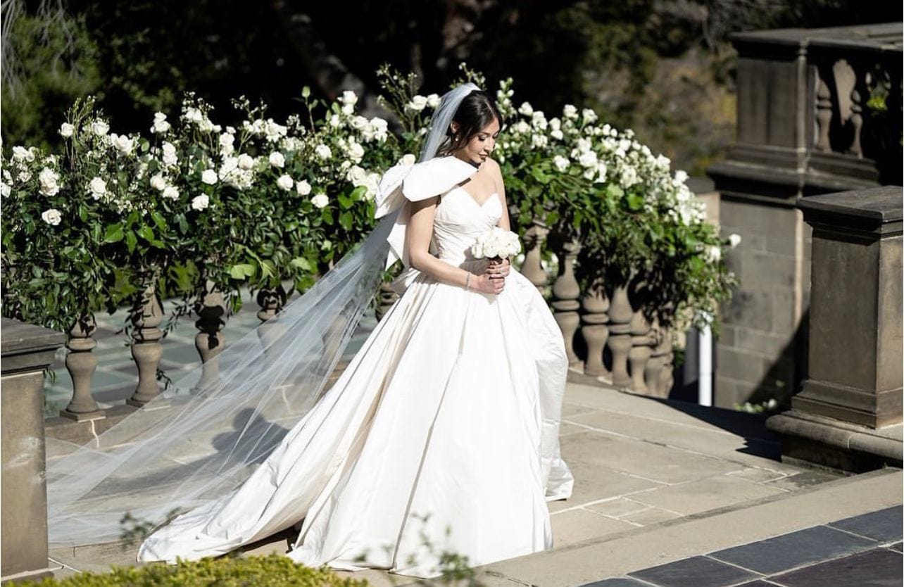 Greystone Mansion, Beverly Hills, CA luxury wedding flowers by CHIC Flowers - arrangement 4