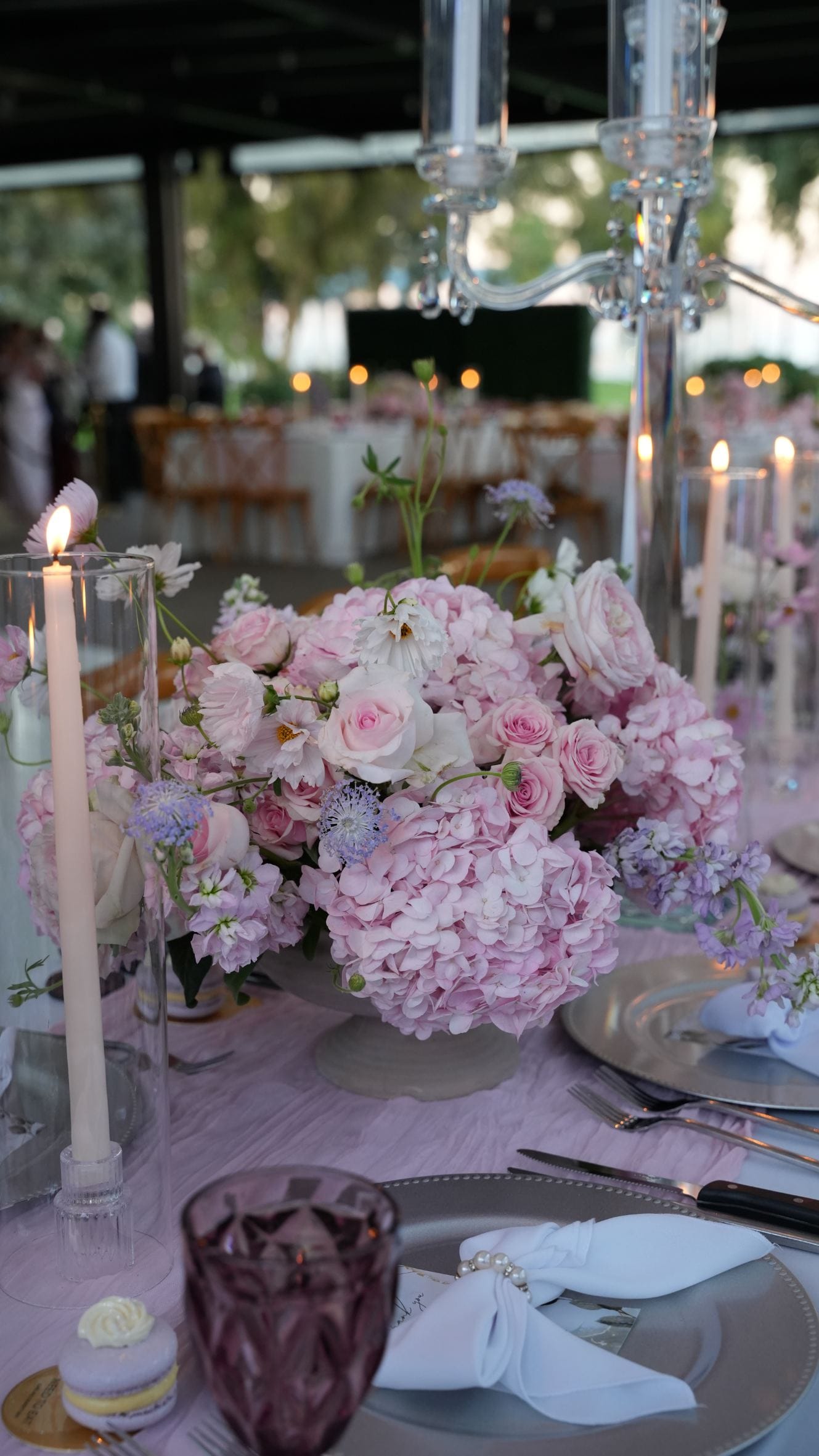 Hotel Del Coronado, CA luxury wedding flowers by CHIC Flowers - arrangement 12