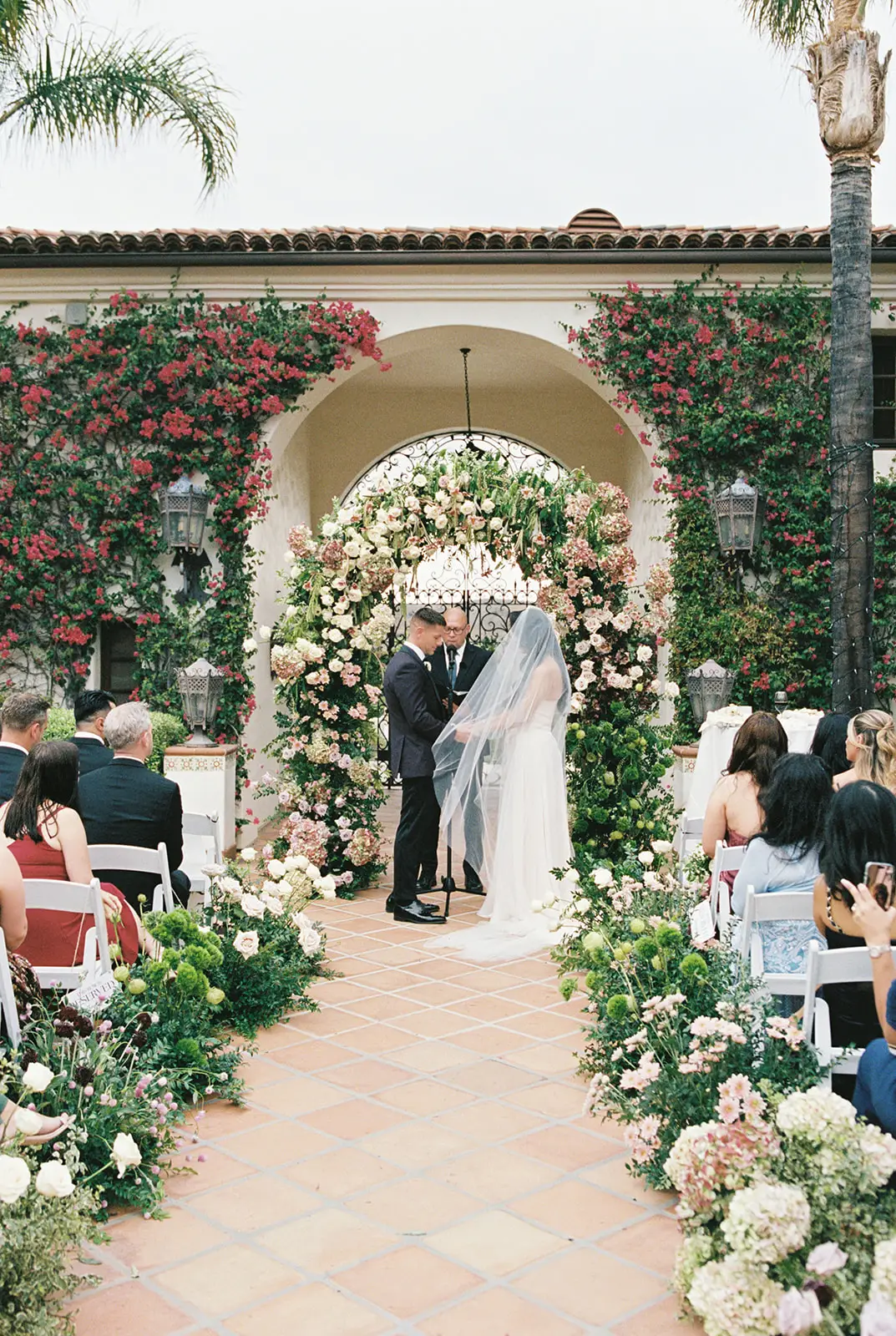 Hummingbird Nest Ranch - Luxury wedding flowers by CHIC Flowers San Diego